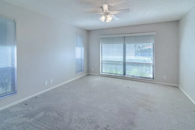  Residence photo 17