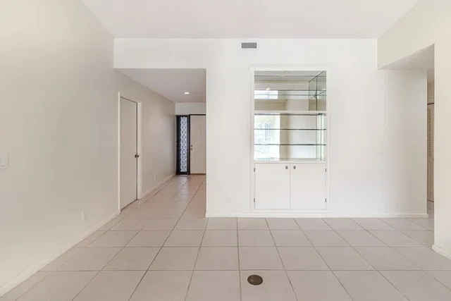  Residence photo 27