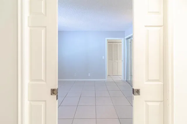  Residence photo 30