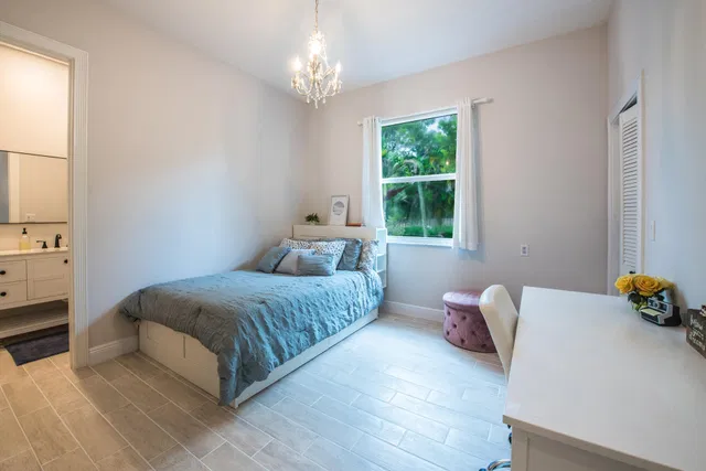 Residence photo 20