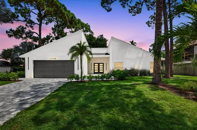 Residence photo 2