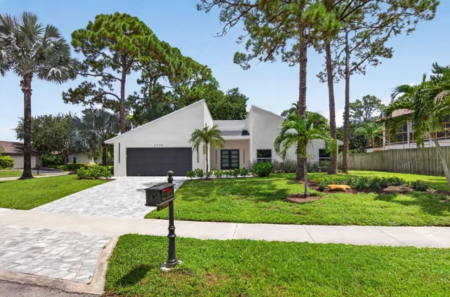 Residence photo 3