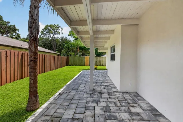 Residence photo 45