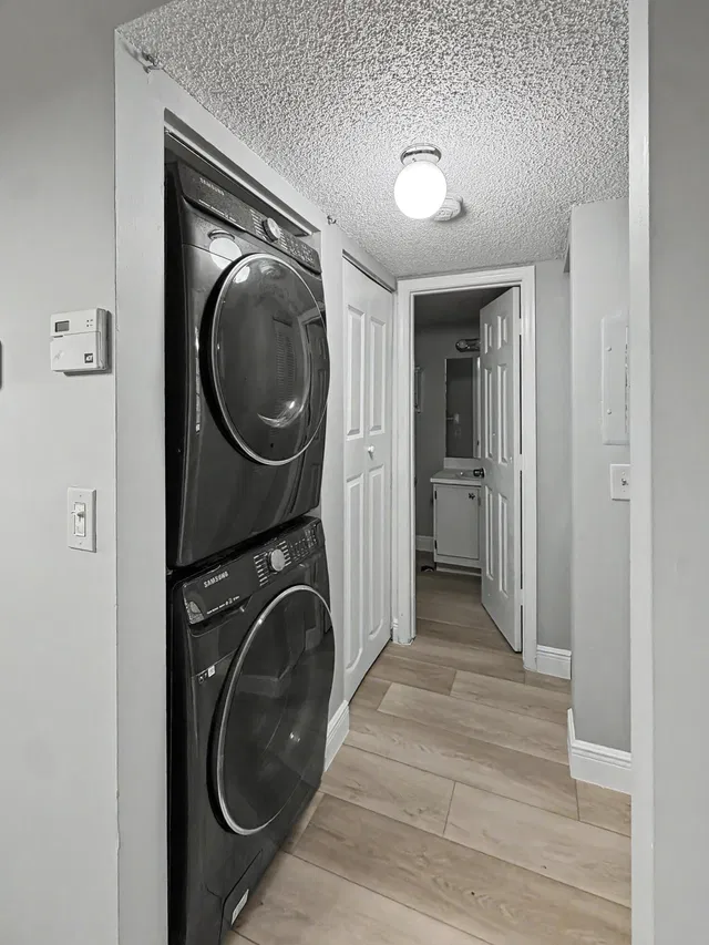 Unit 210 photo 5