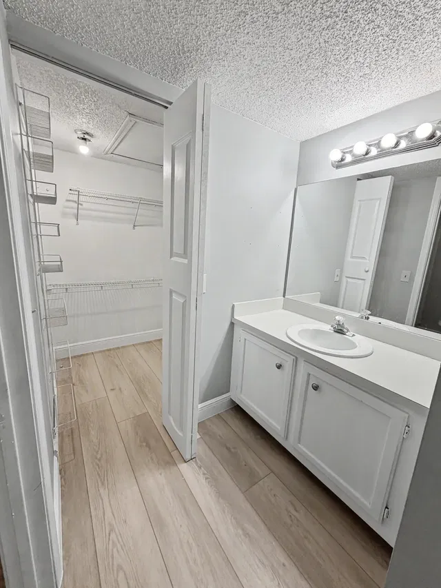 Unit 210 photo 12