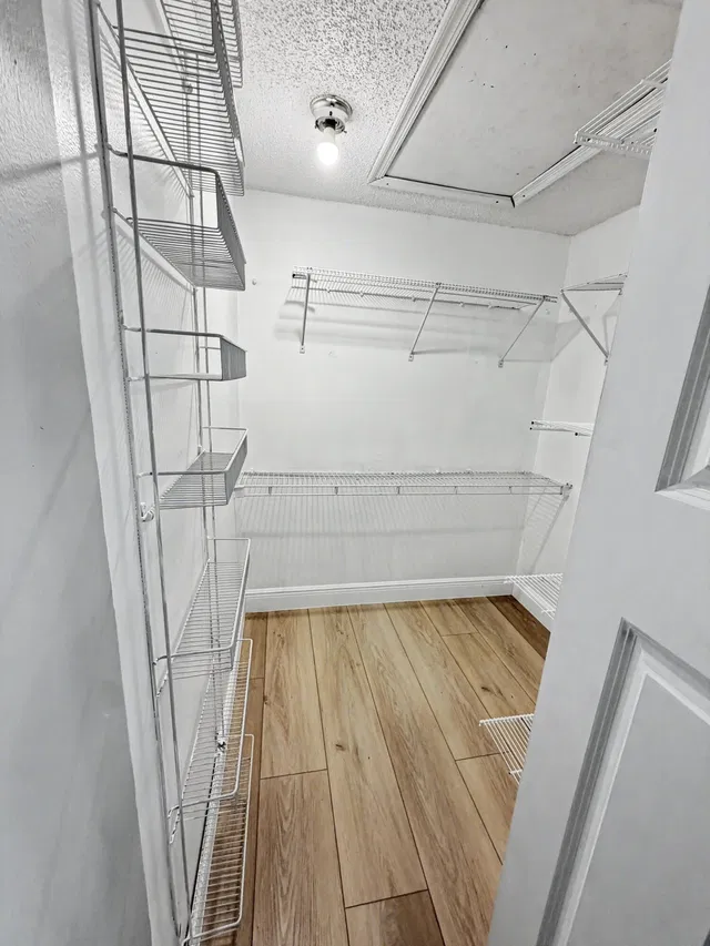 Unit 210 photo 14