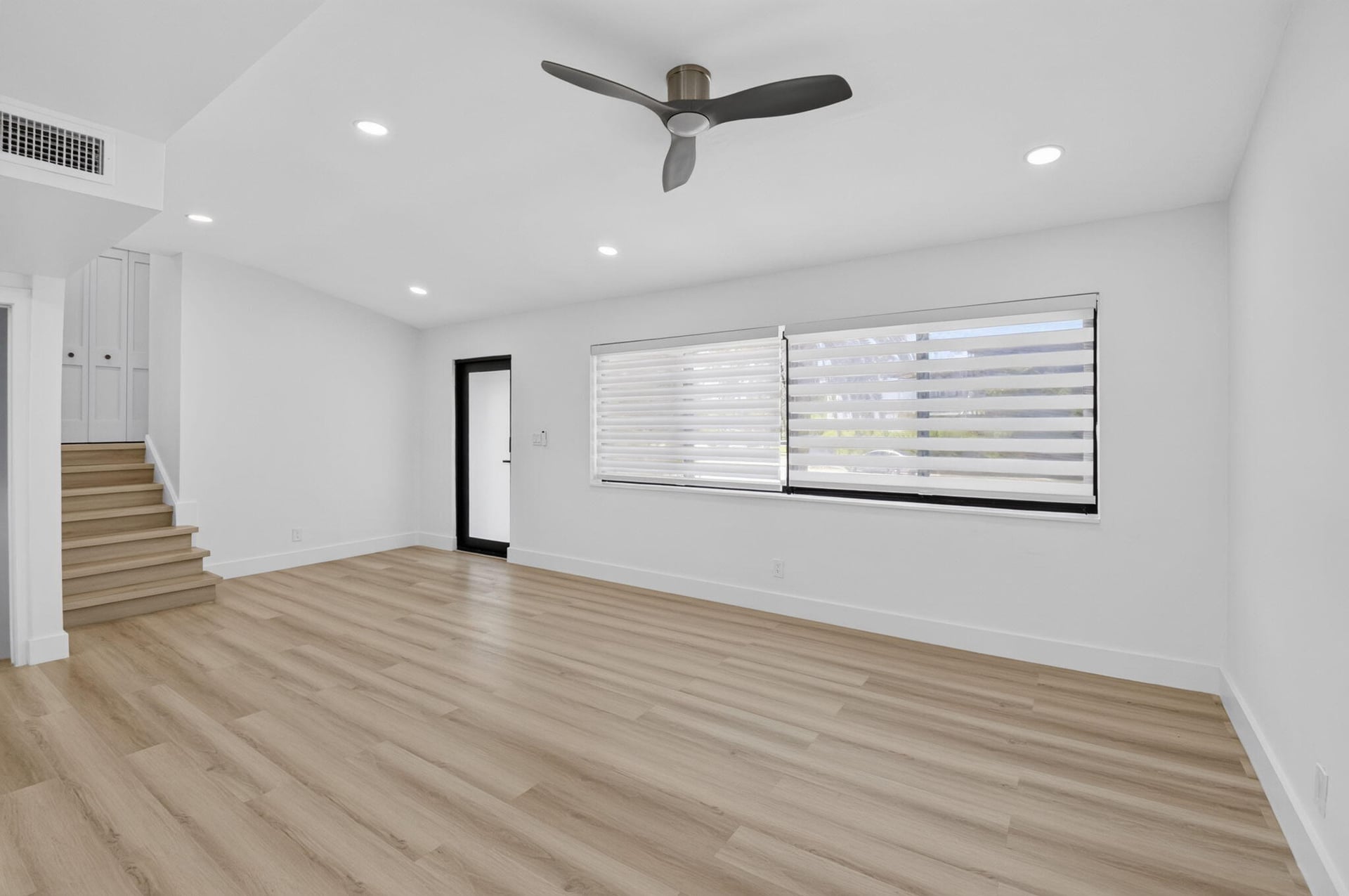 Residence photo 3