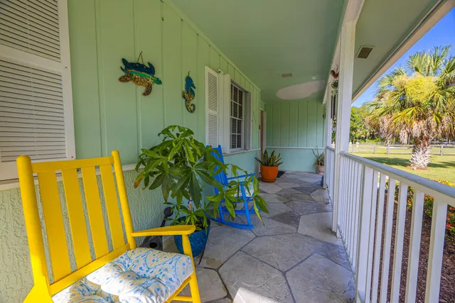 Residence photo 3