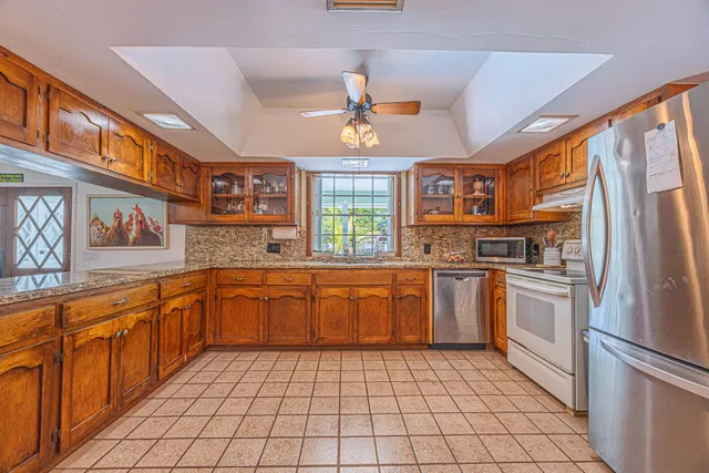 Residence photo 8