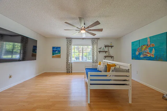 Residence photo 16