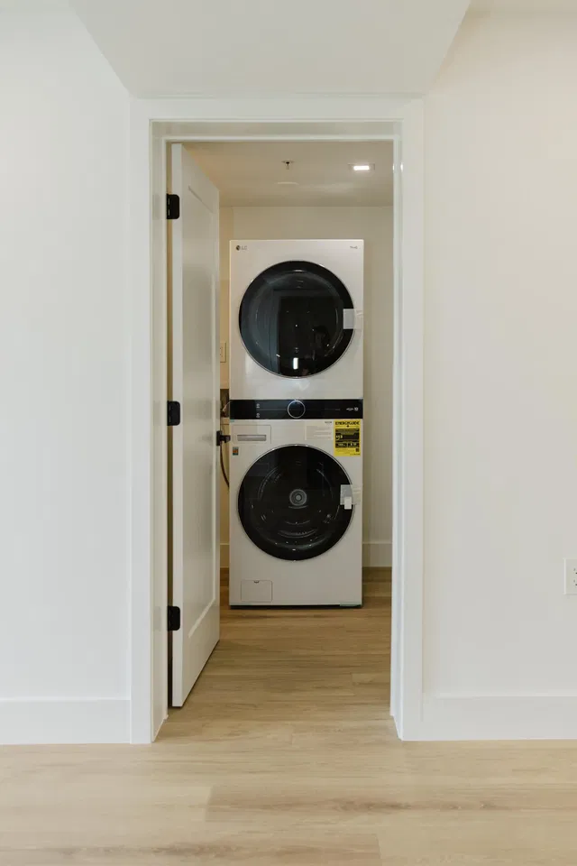 Unit 103 photo 22