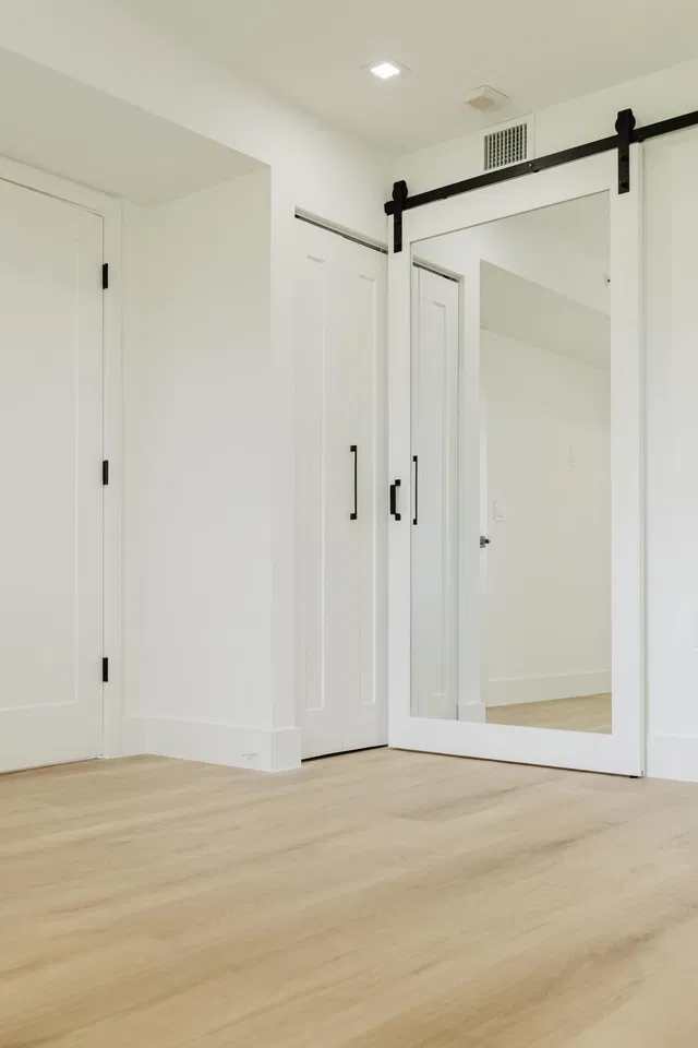 Unit 103 photo 31