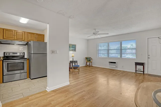 Residence photo 5