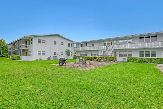 Residence photo 25