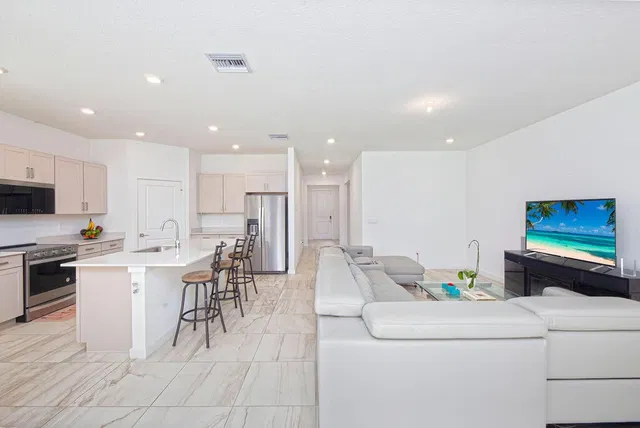 Residence photo 12