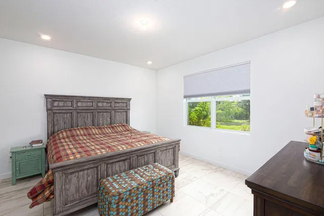 Residence photo 16