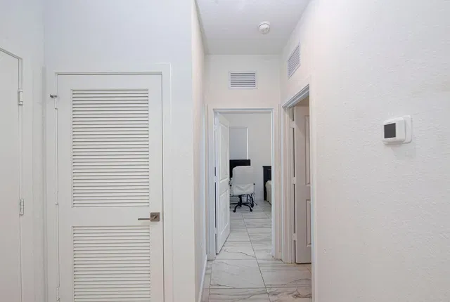 Residence photo 23