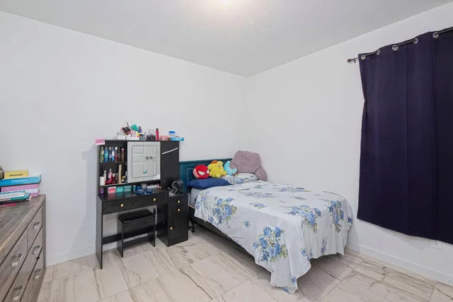 Residence photo 26