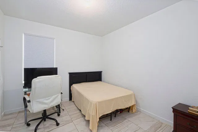 Residence photo 27