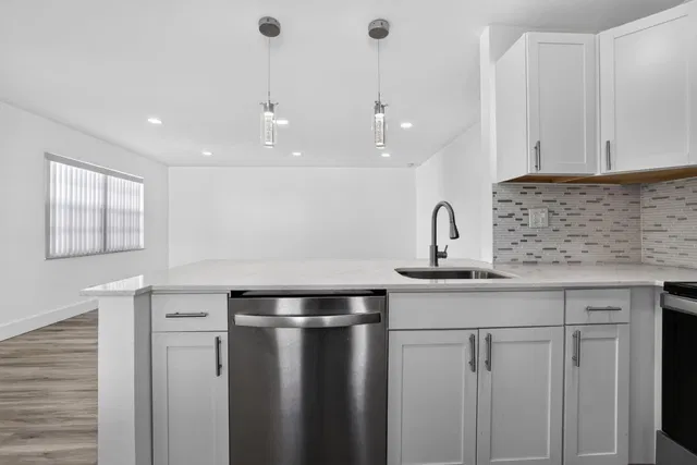  Residence photo 6