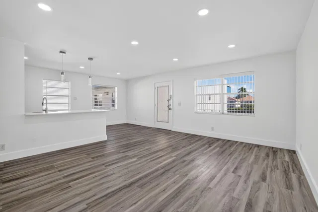  Residence photo 12