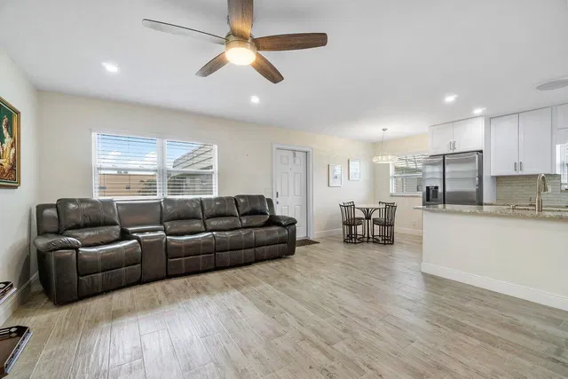 Residence photo 8