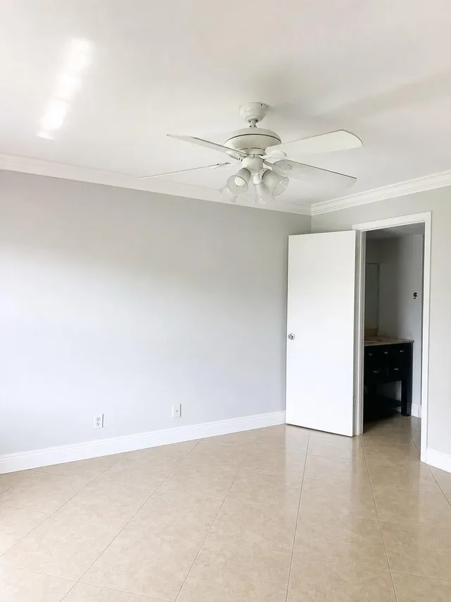 Unit 202 photo 4