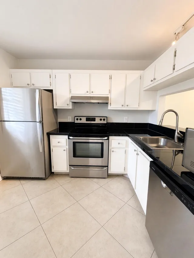  Unit 202 photo 6
