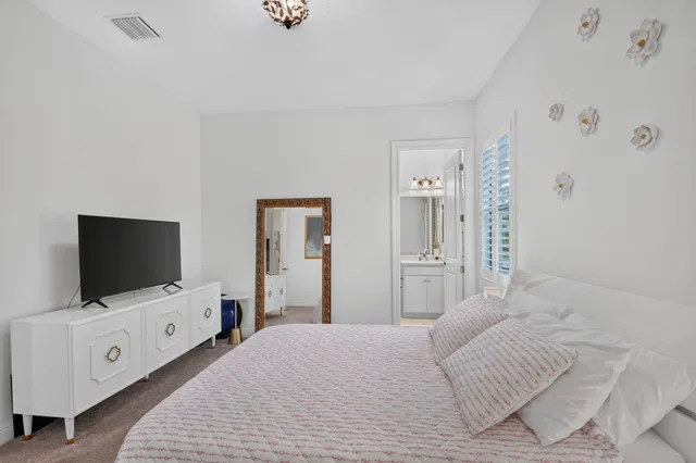 Residence photo 38