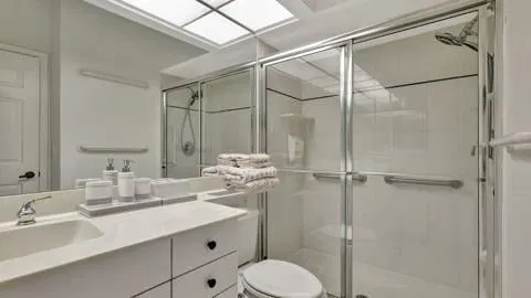  Unit E photo 29