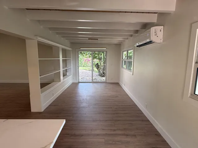 Residence photo 5