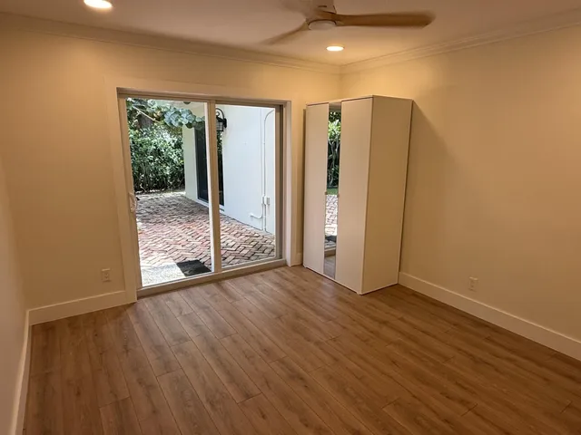 Residence photo 12