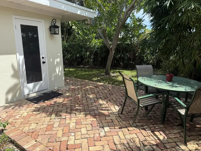 Residence photo 20