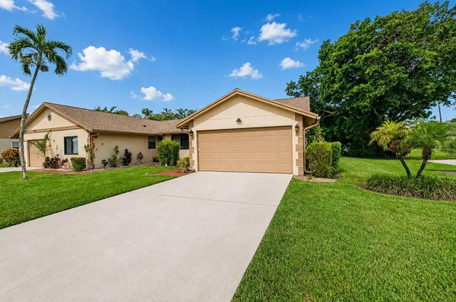 Residence photo 32