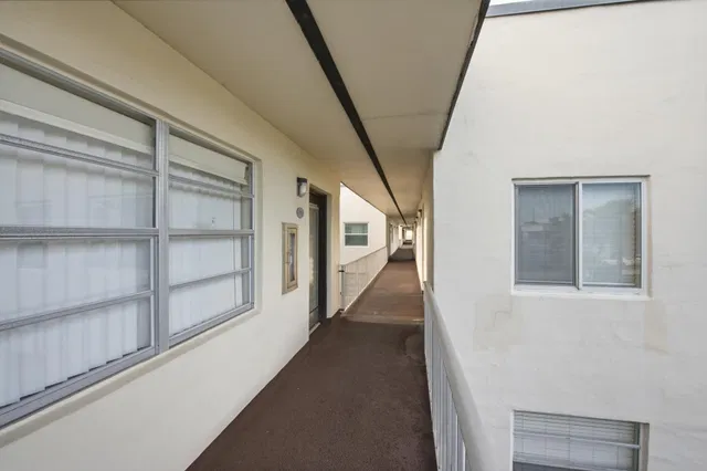  Residence photo 7