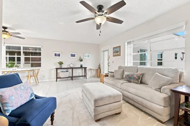  Residence photo 11
