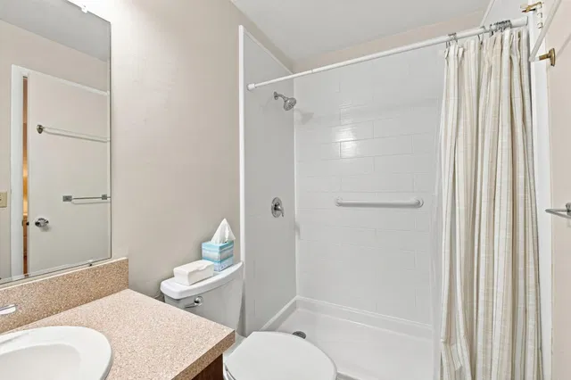 Residence photo 24