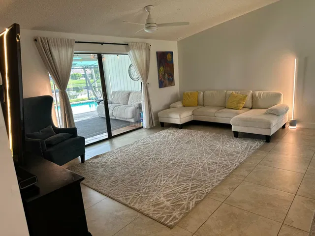 Residence photo 10