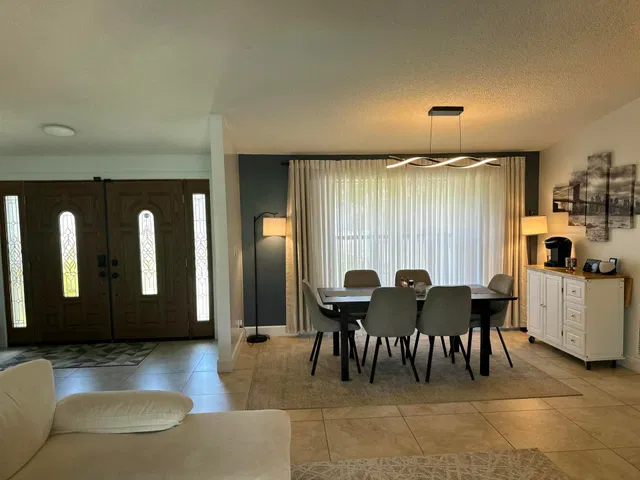 Residence photo 13