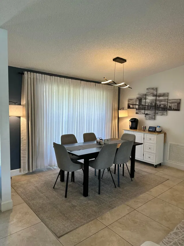 Residence photo 15
