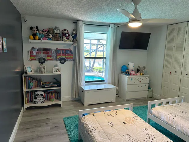 Residence photo 20