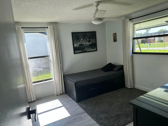 Residence photo 25