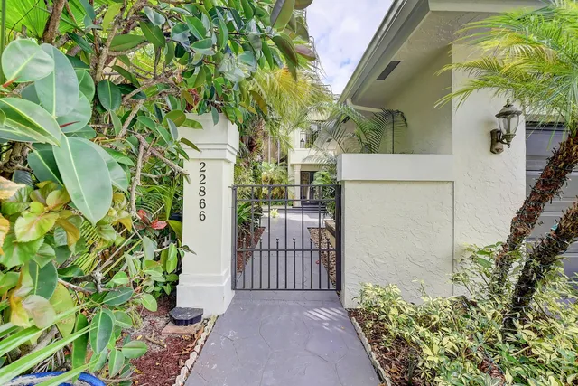 Residence photo 2