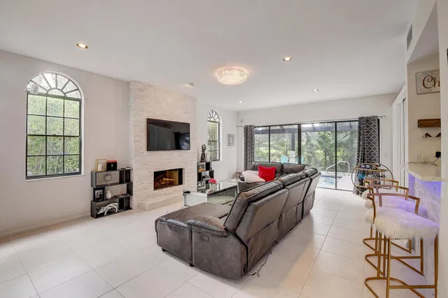 Residence photo 10