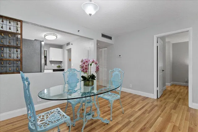 Unit 105 photo 10