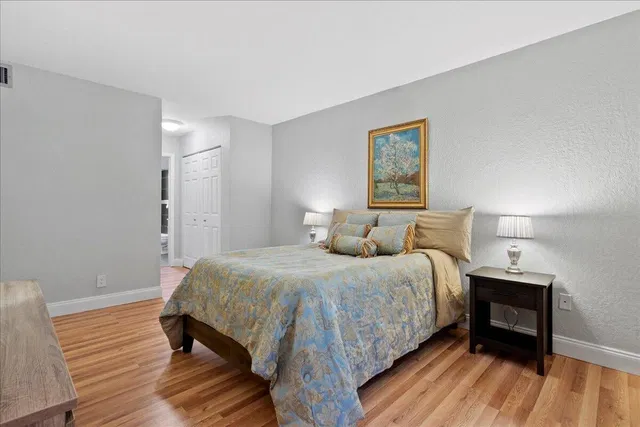 Unit 105 photo 17