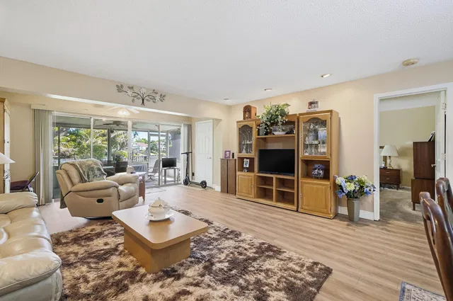 Unit 102 photo 22