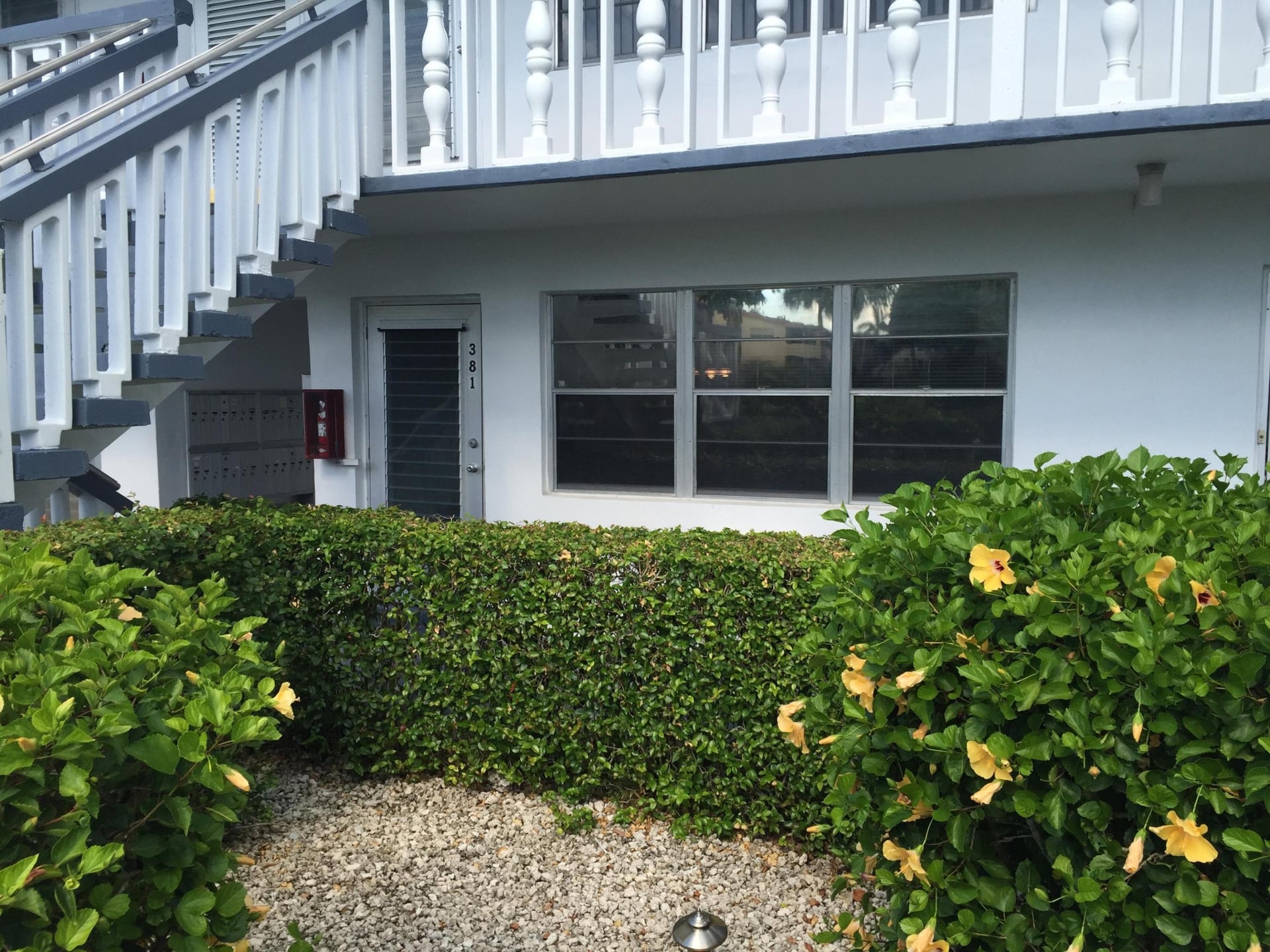 Unit 381 photo 2