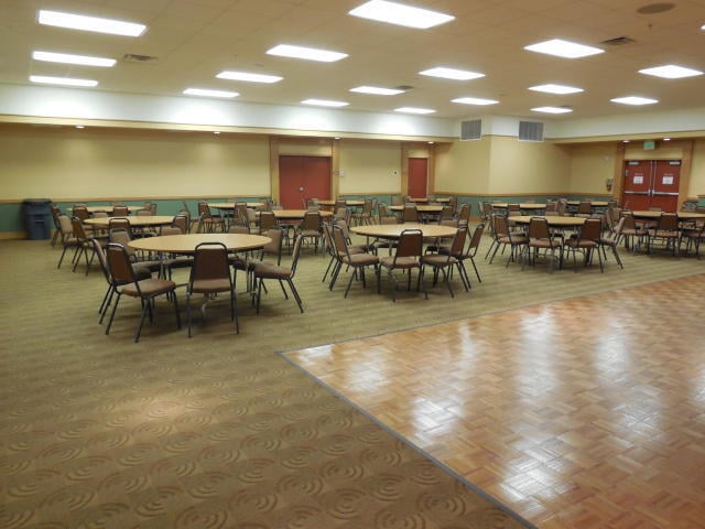 Unit 381 photo 7
