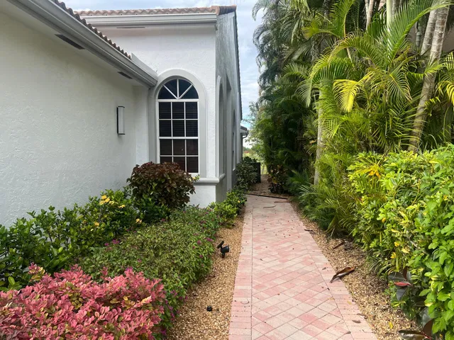 Residence photo 4